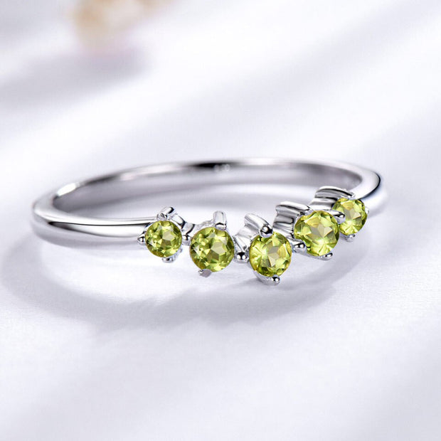 Anillo de peridoto