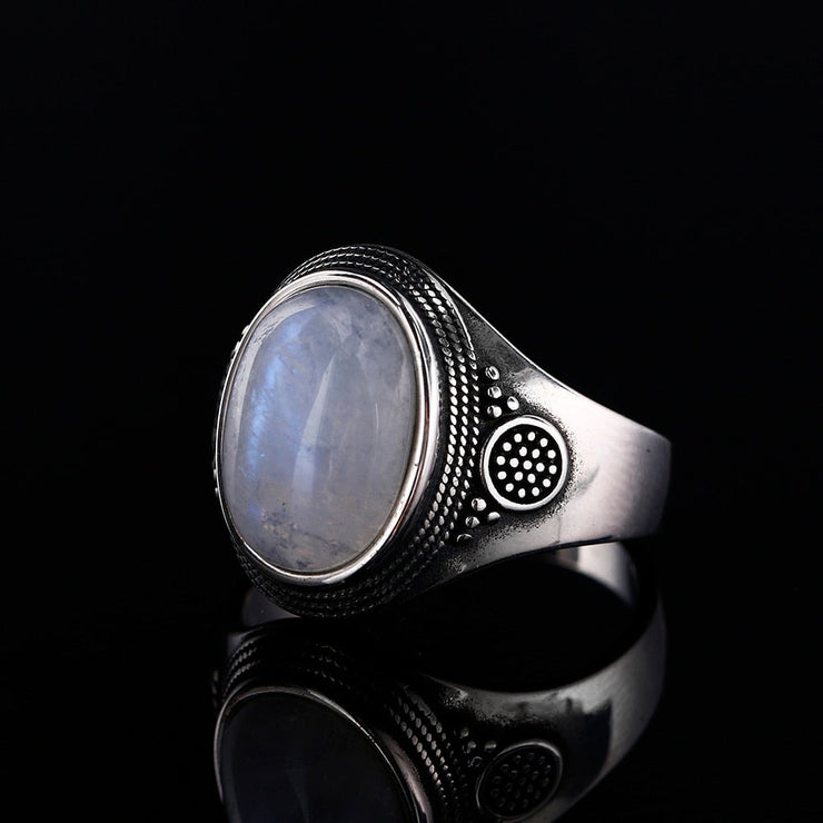 Anillo de piedra lunar